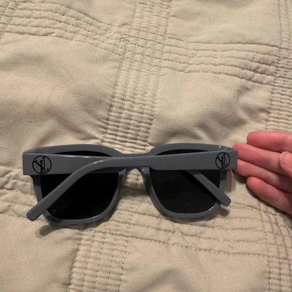 Mens louis vuitton sunglasses - Picture 8 of 10